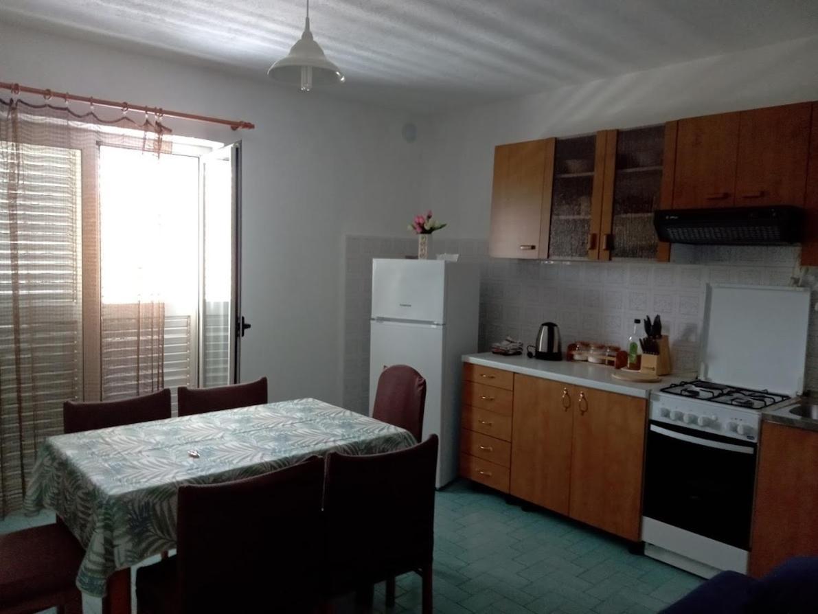Apartment For 6 In Makarska Centar Exteriér fotografie