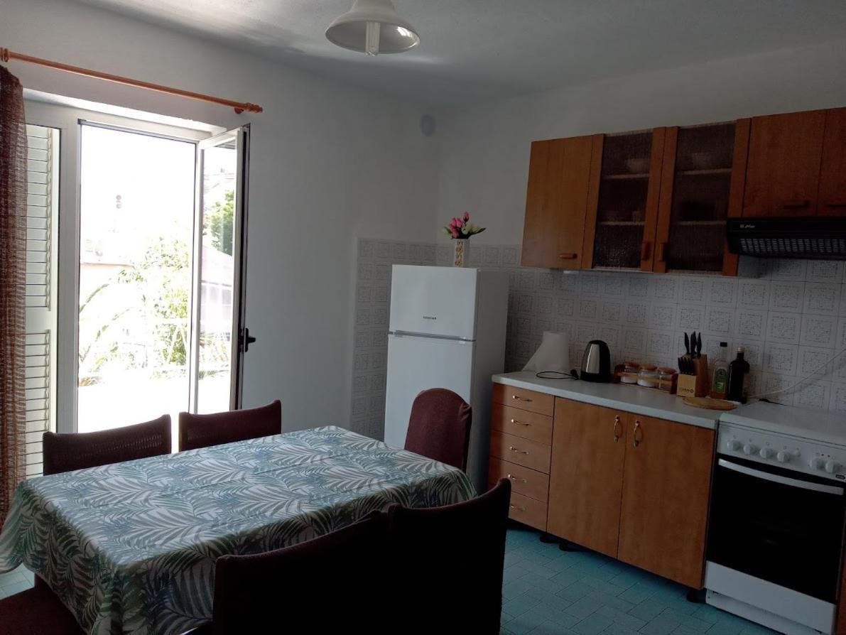 Apartment For 6 In Makarska Centar Exteriér fotografie