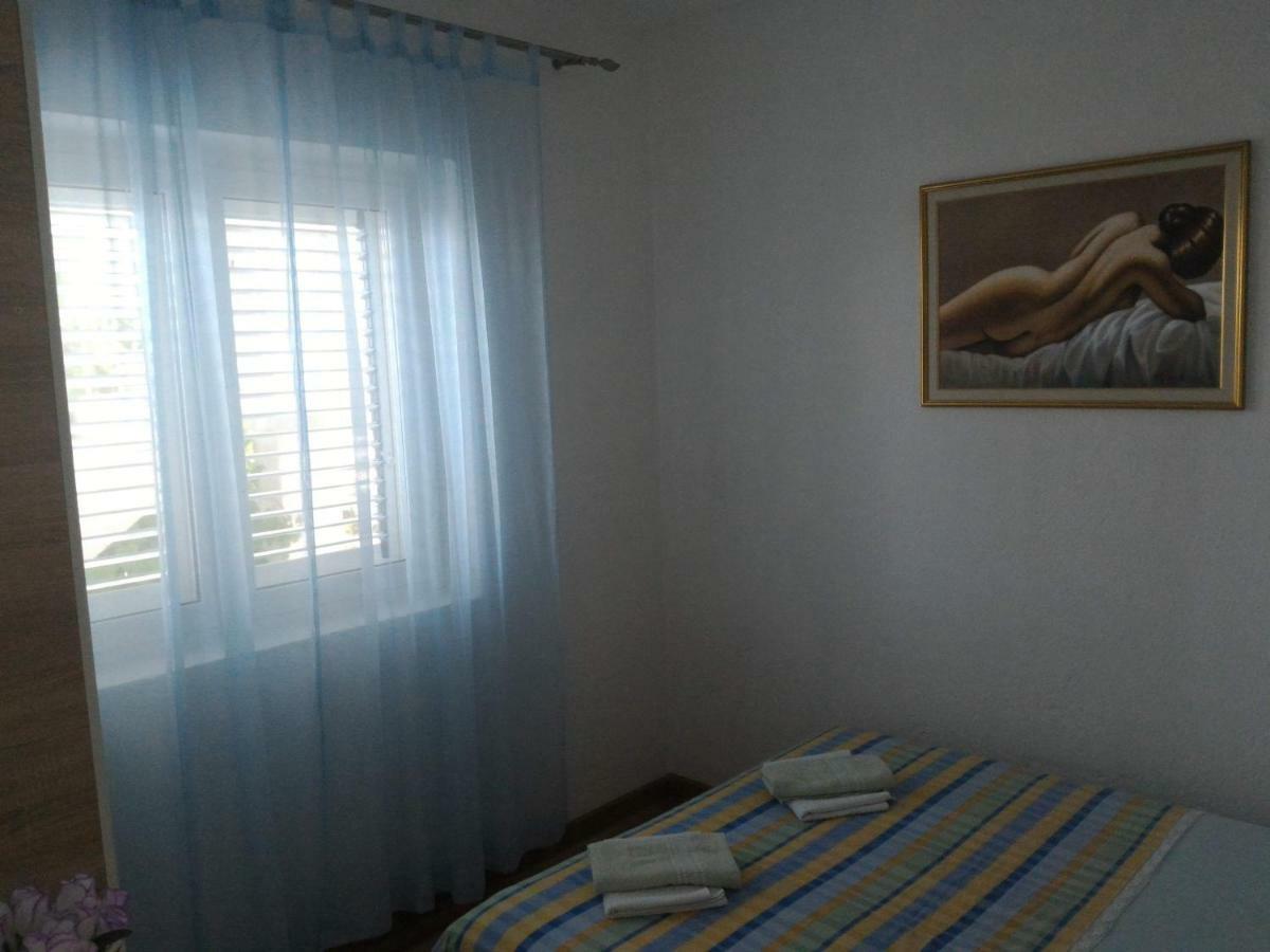 Apartment For 6 In Makarska Centar Exteriér fotografie